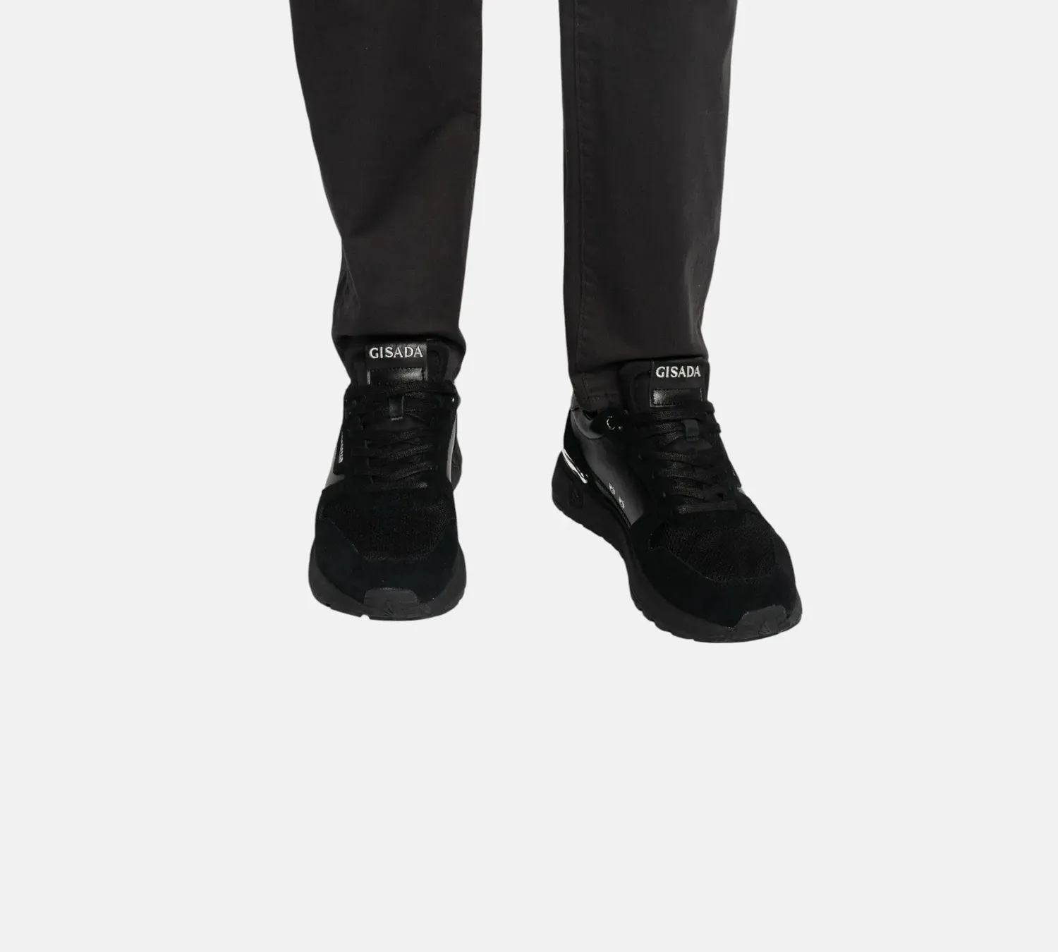 Gisada 17000 sneakers svart semsket skinn retro